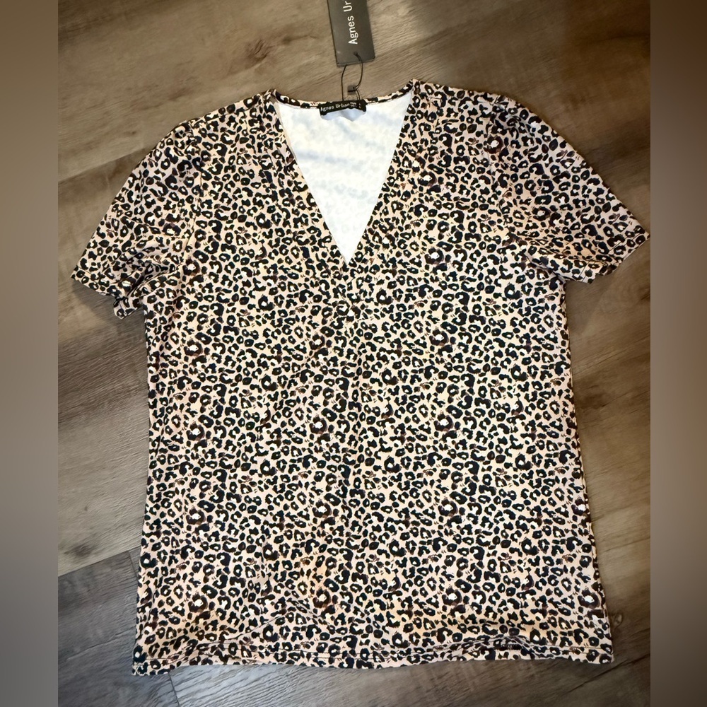 Agnes Urban Black Leopard Print V-Neck  Blouse Size Large - Picture 7 of 9